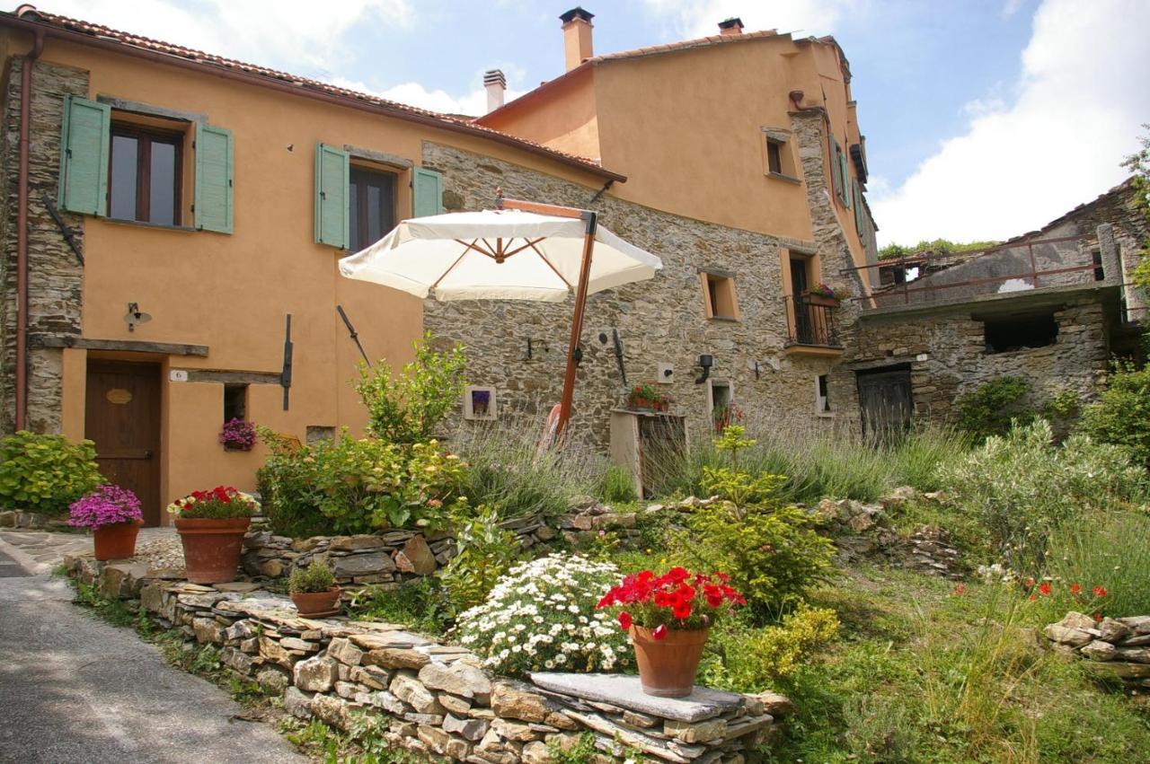 Вілла Casa Vittorina Cesio Екстер'єр фото