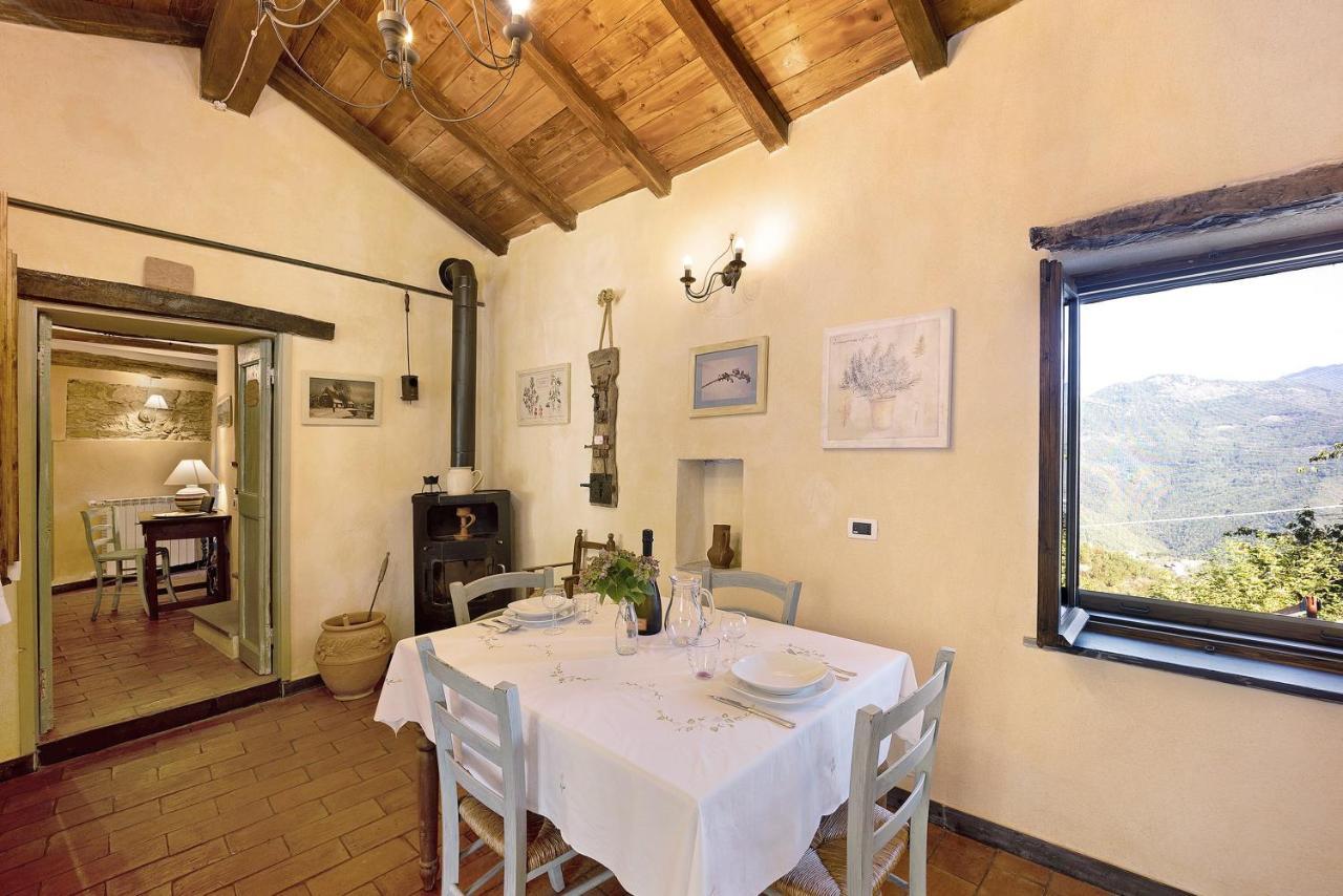 Вілла Casa Vittorina Cesio Екстер'єр фото